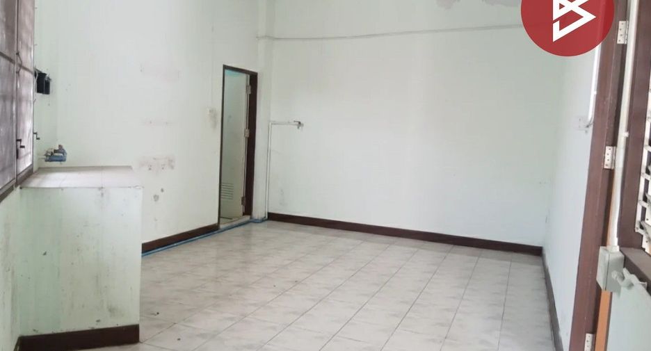 For sale 2 bedrooms townhouse in Si Racha, Chonburi