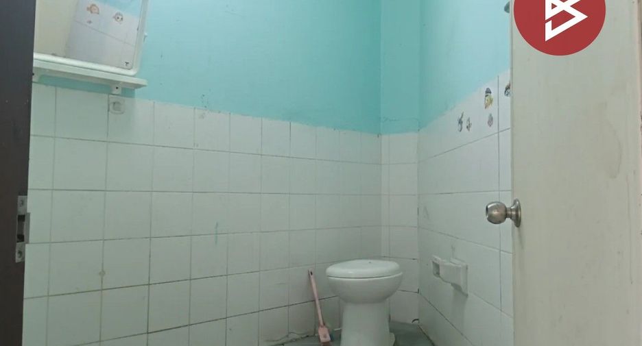 For sale 2 bedrooms townhouse in Si Racha, Chonburi