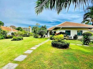 Villa zur Miete mit 3 Zimmer in Bang Lamung, Chonburi