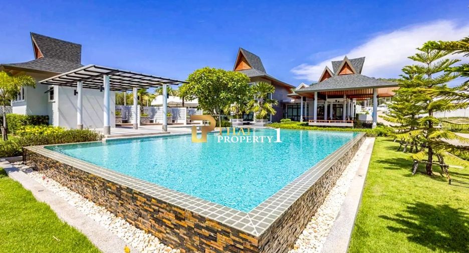 For sale 4 bedrooms villa in Hua Hin, Prachuap Khiri Khan
