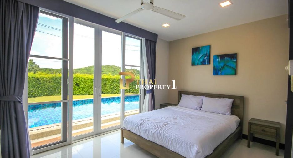 For sale 4 bedrooms villa in Hua Hin, Prachuap Khiri Khan