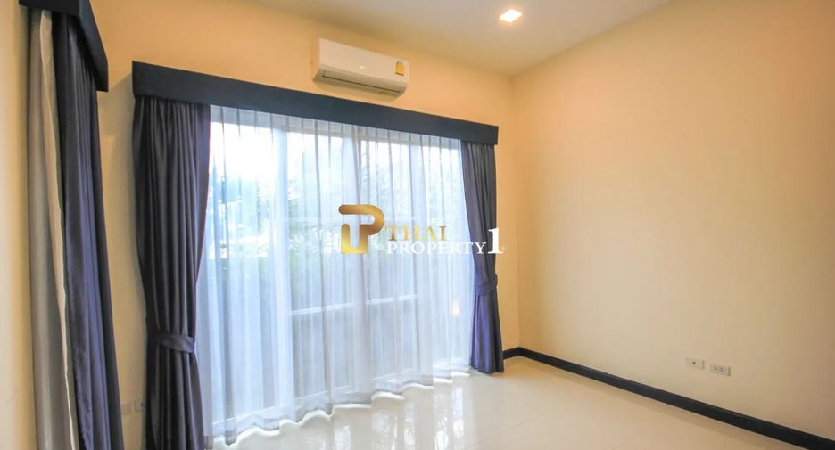 For sale 4 bedrooms villa in Hua Hin, Prachuap Khiri Khan