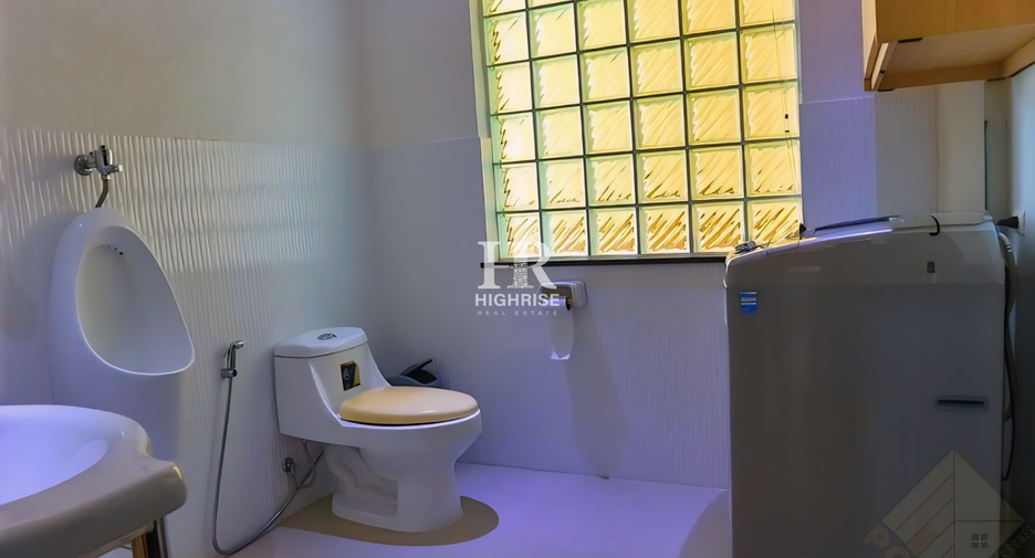 For sale 4 bedrooms villa in Bang Lamung, Chonburi