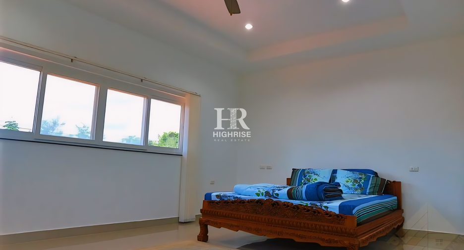 For sale 4 bedrooms villa in Bang Lamung, Chonburi