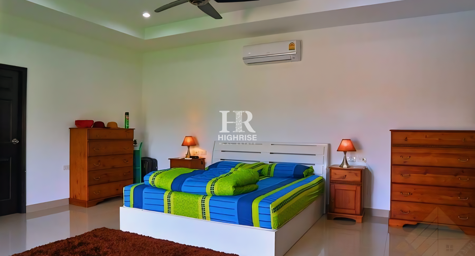 For sale 4 bedrooms villa in Bang Lamung, Chonburi