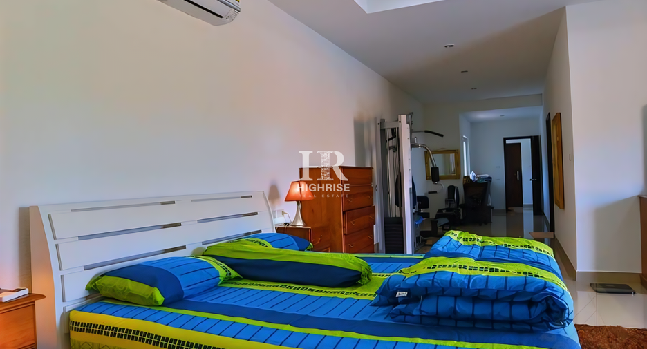 For sale 4 bedrooms villa in Bang Lamung, Chonburi
