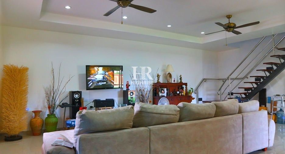 For sale 4 bedrooms villa in Bang Lamung, Chonburi