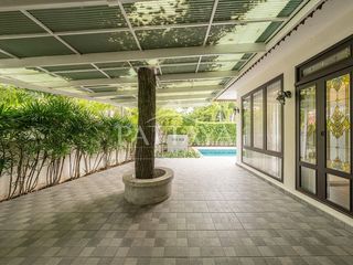 Casa en alquiler de 6 habitaciones en Bang Lamung, Chonburi