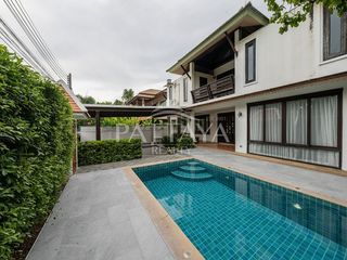 Casa en alquiler de 6 habitaciones en Bang Lamung, Chonburi