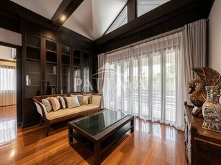 Casa en alquiler de 6 habitaciones en Bang Lamung, Chonburi