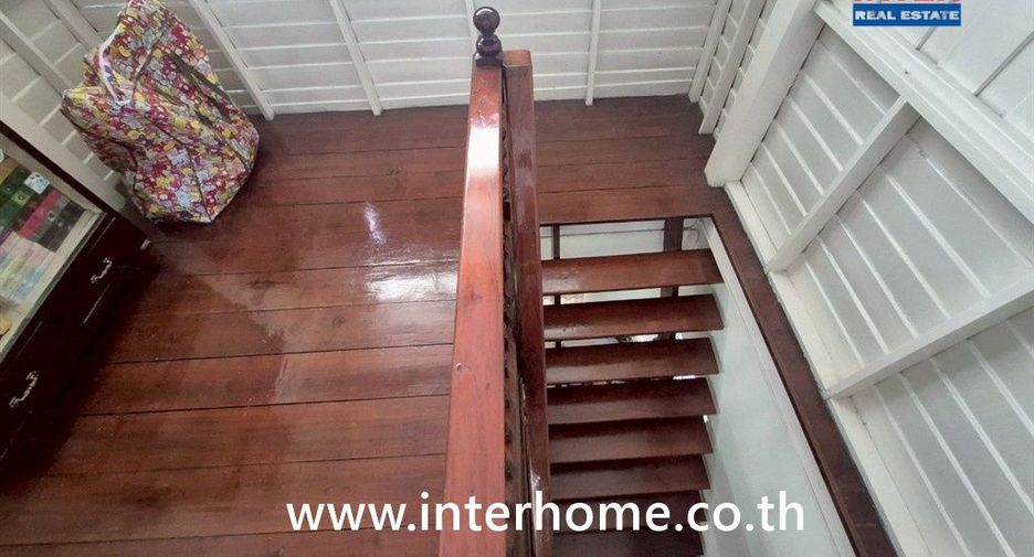 À vendre 5 chambres maison à Bangkok Yai, Bangkok