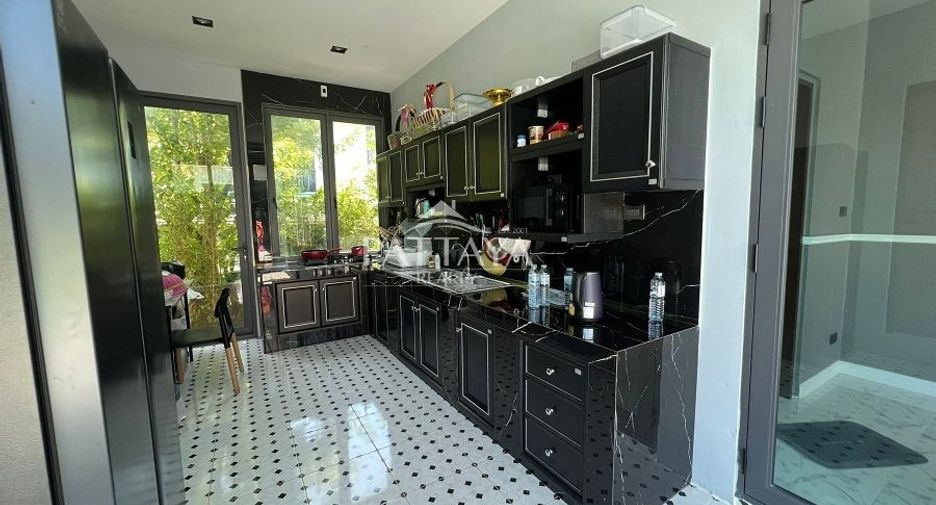 À vendre 4 chambres maison à Bang Lamung, Chonburi