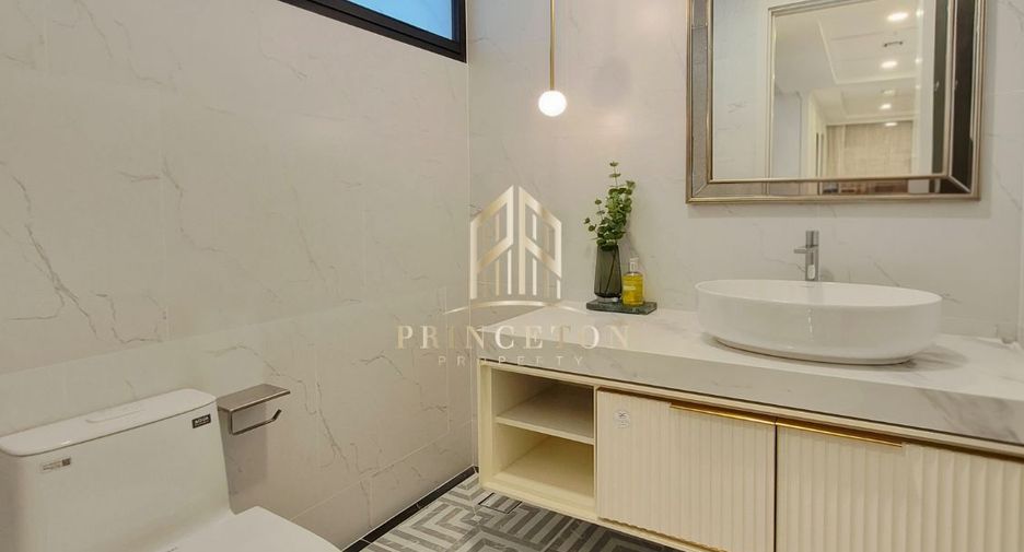 Casa en venta de 4 habitaciones en Saphan Sung, Bangkok