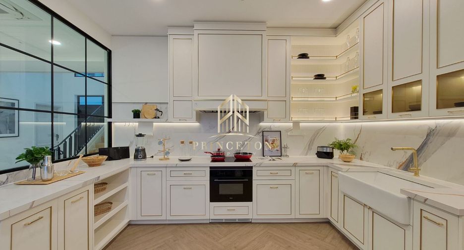 Casa en venta de 4 habitaciones en Saphan Sung, Bangkok