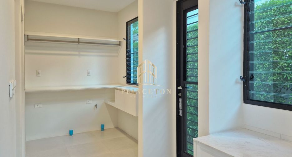 Casa en venta de 4 habitaciones en Saphan Sung, Bangkok