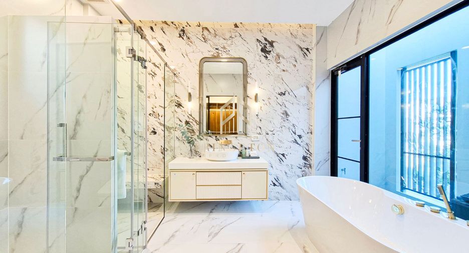 Casa en venta de 4 habitaciones en Saphan Sung, Bangkok