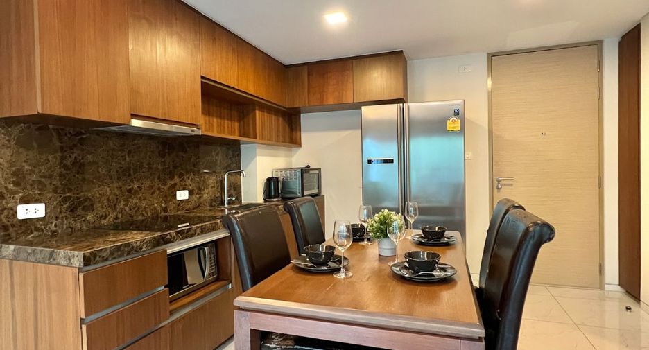 For rent 2 bedrooms condo in Watthana, Bangkok