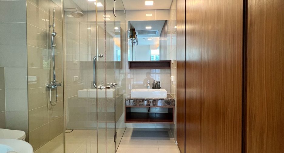 For rent 2 bedrooms condo in Watthana, Bangkok