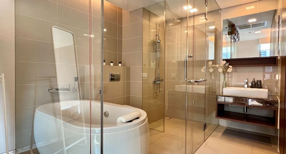 For rent 2 bedrooms condo in Watthana, Bangkok