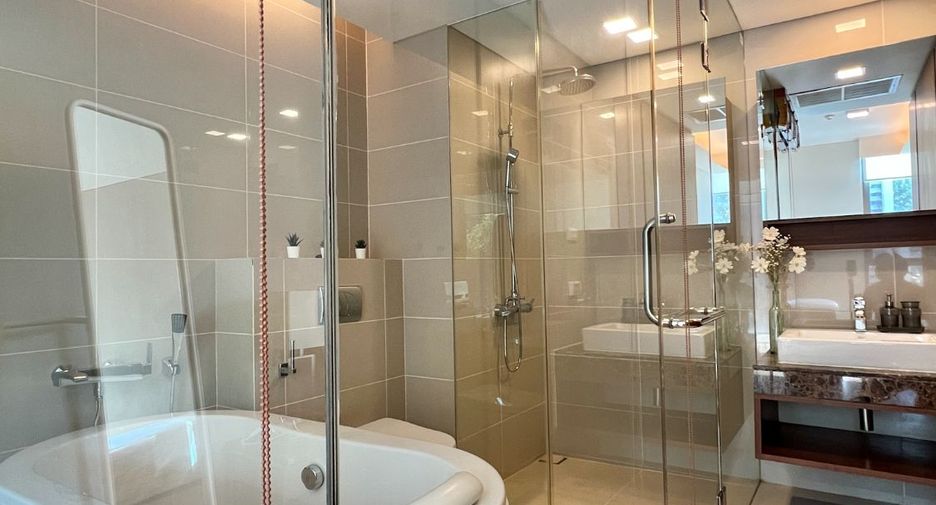 For rent 2 bedrooms condo in Watthana, Bangkok