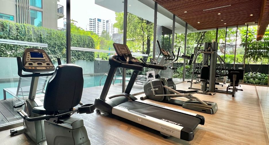 For rent 2 bedrooms condo in Watthana, Bangkok