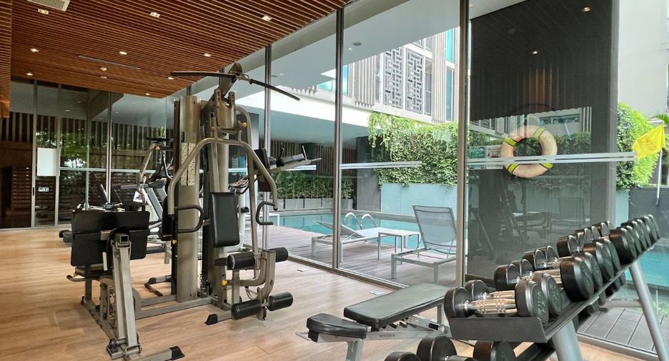 For rent 2 bedrooms condo in Watthana, Bangkok