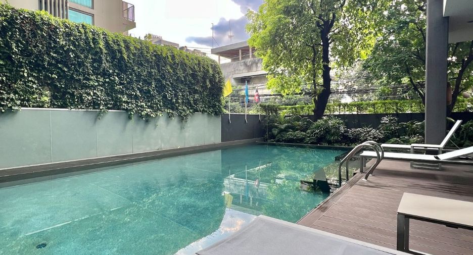 For rent 2 bedrooms condo in Watthana, Bangkok