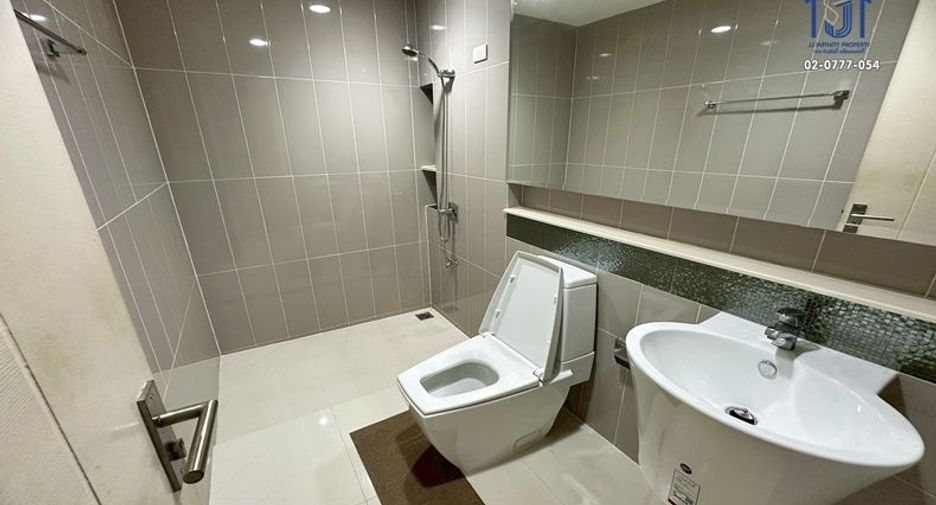 Casa en venta de 3 habitaciones en Lat Phrao, Bangkok
