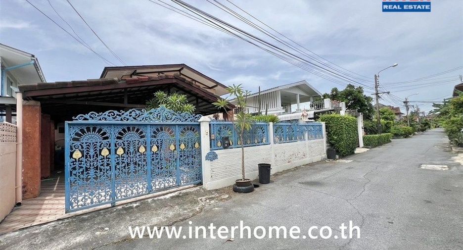 For sale 4 bedrooms house in Bueng Kum, Bangkok