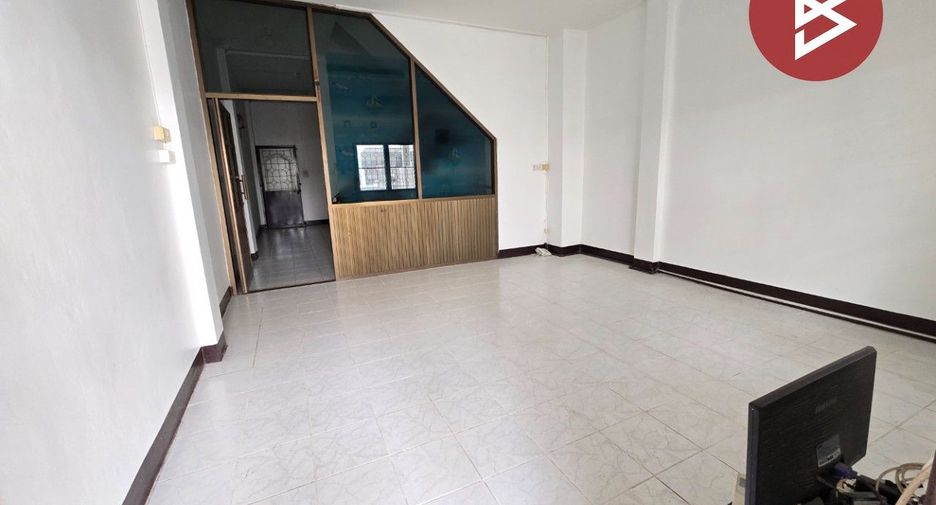 Casa adosada en venta de 4 habitaciones en Bangkok Noi, Bangkok