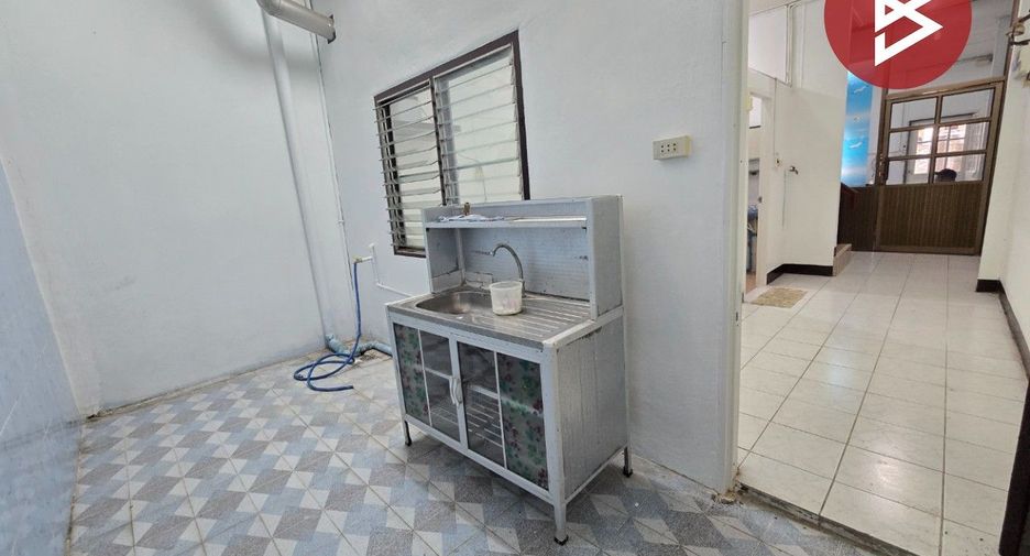 Casa adosada en venta de 4 habitaciones en Bangkok Noi, Bangkok