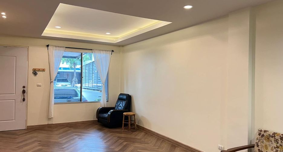 Reihenhaus zum Kauf mit 3 Zimmer in Bang Phli, Samut Prakan