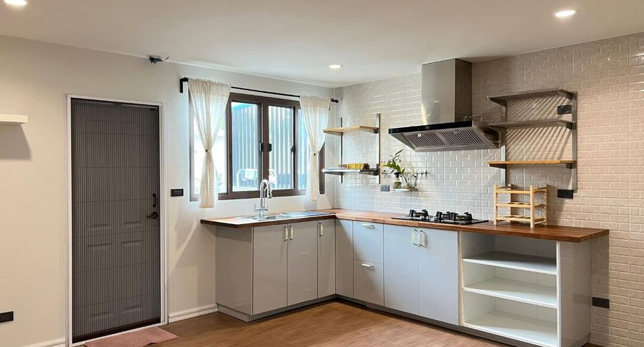 Reihenhaus zum Kauf mit 3 Zimmer in Bang Phli, Samut Prakan