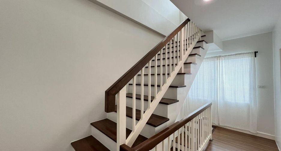 Reihenhaus zum Kauf mit 3 Zimmer in Bang Phli, Samut Prakan