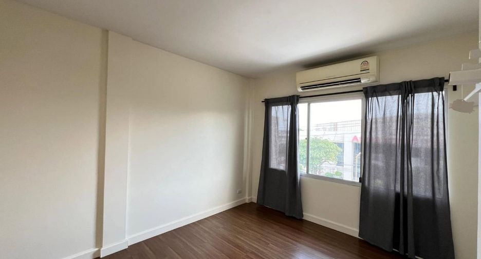 Reihenhaus zum Kauf mit 3 Zimmer in Bang Phli, Samut Prakan