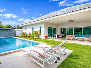 For sale 3 bedrooms villa in Hua Hin, Prachuap Khiri Khan