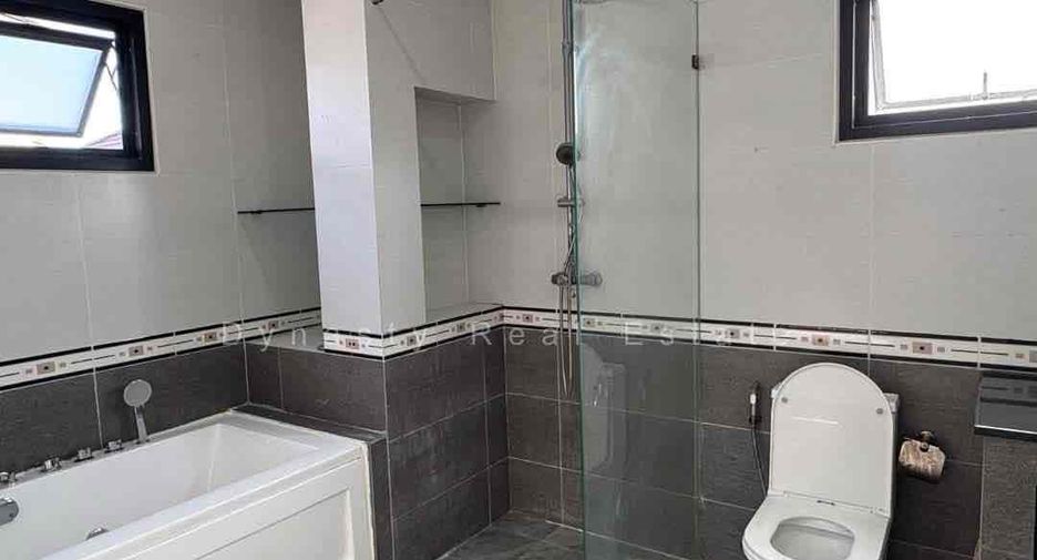 For rent 4 ベッドルーム villa in Bang Lamung, Chonburi