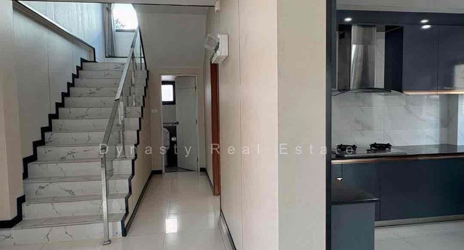 For rent 4 ベッドルーム villa in Bang Lamung, Chonburi