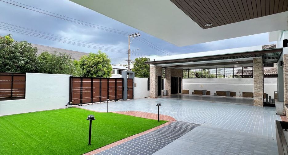 For rent 5 ベッドルーム house in Lak Si, Bangkok