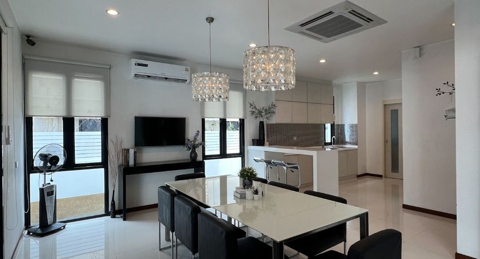 For rent 5 ベッドルーム house in Lak Si, Bangkok