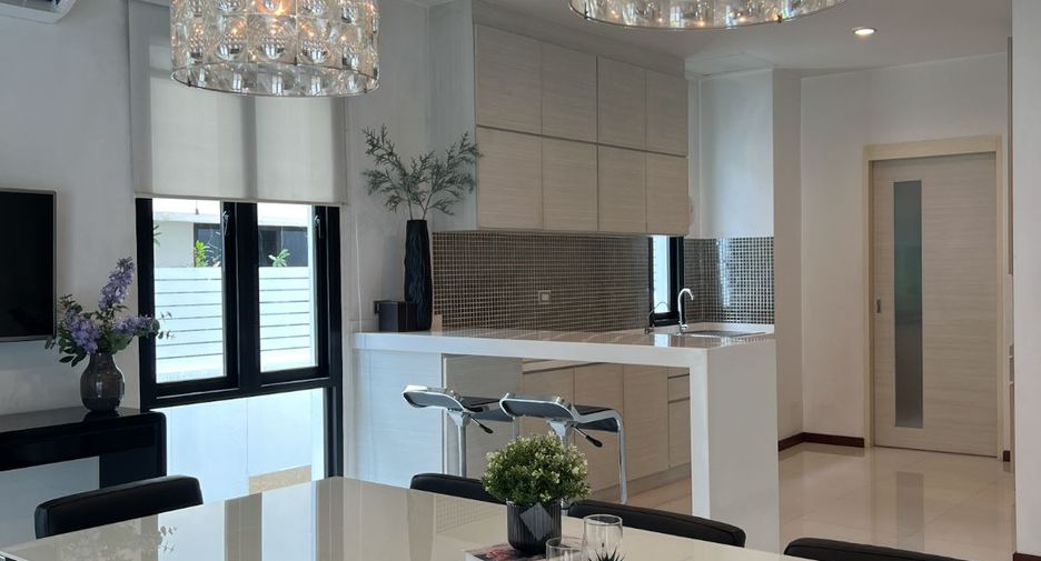 For rent 5 ベッドルーム house in Lak Si, Bangkok