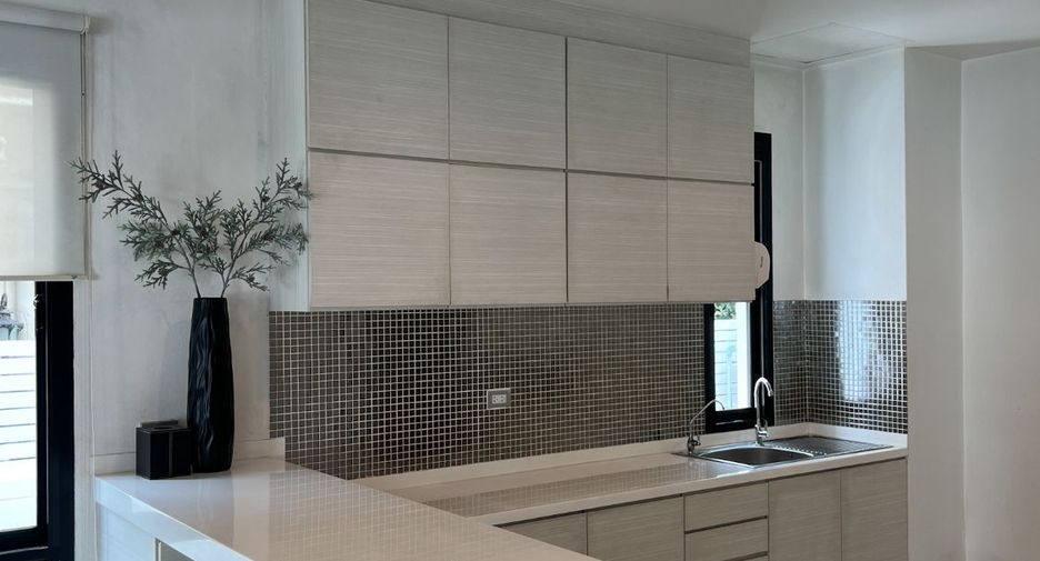 For rent 5 ベッドルーム house in Lak Si, Bangkok