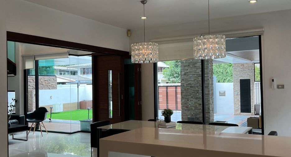 For rent 5 ベッドルーム house in Lak Si, Bangkok