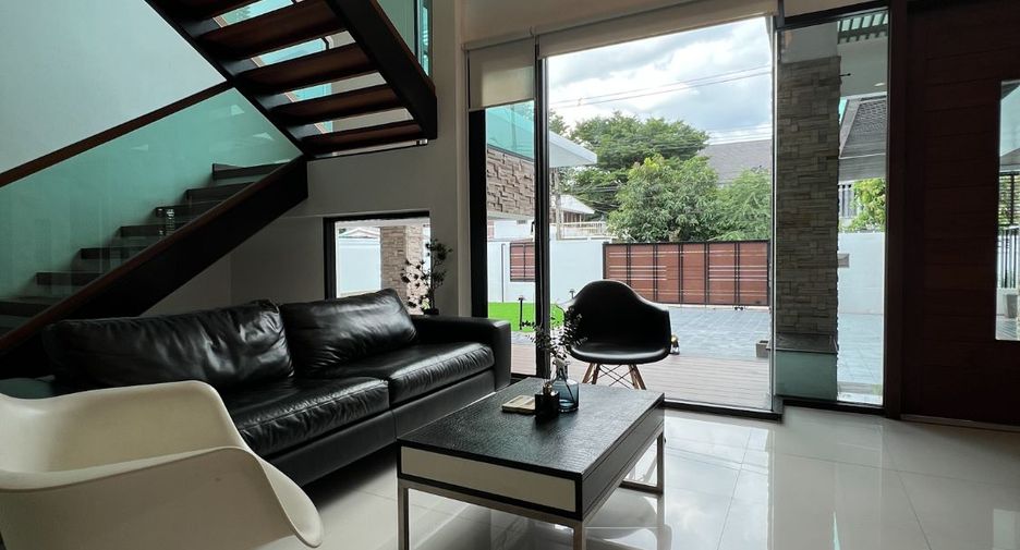 For rent 5 ベッドルーム house in Lak Si, Bangkok