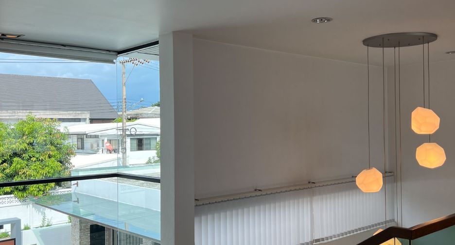 For rent 5 ベッドルーム house in Lak Si, Bangkok