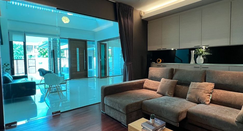 For rent 5 ベッドルーム house in Lak Si, Bangkok