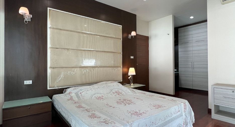 For rent 5 ベッドルーム house in Lak Si, Bangkok