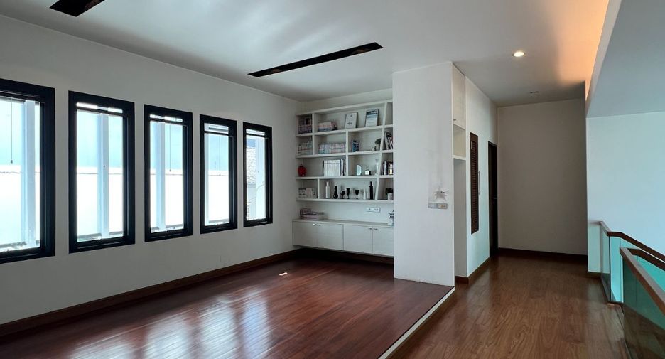For rent 5 ベッドルーム house in Lak Si, Bangkok