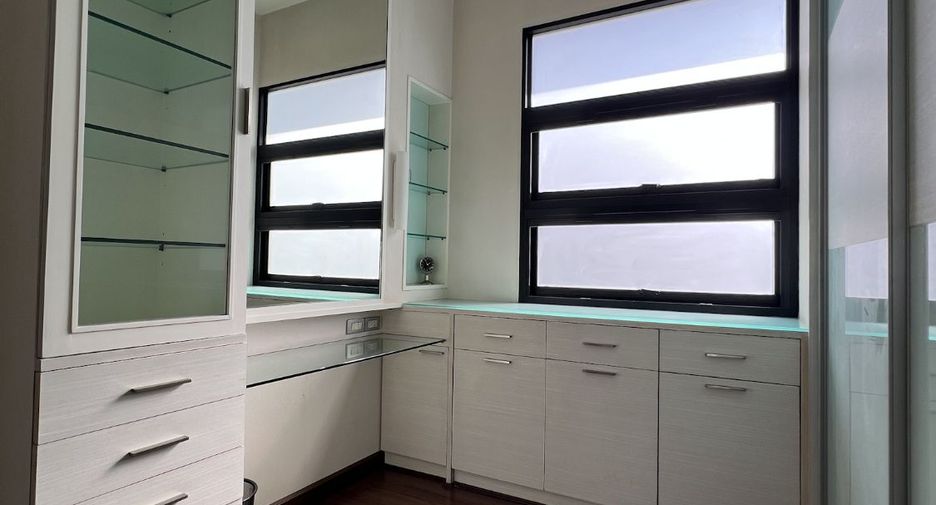 For rent 5 ベッドルーム house in Lak Si, Bangkok