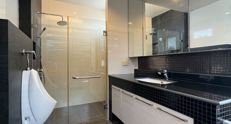 For rent 5 ベッドルーム house in Lak Si, Bangkok
